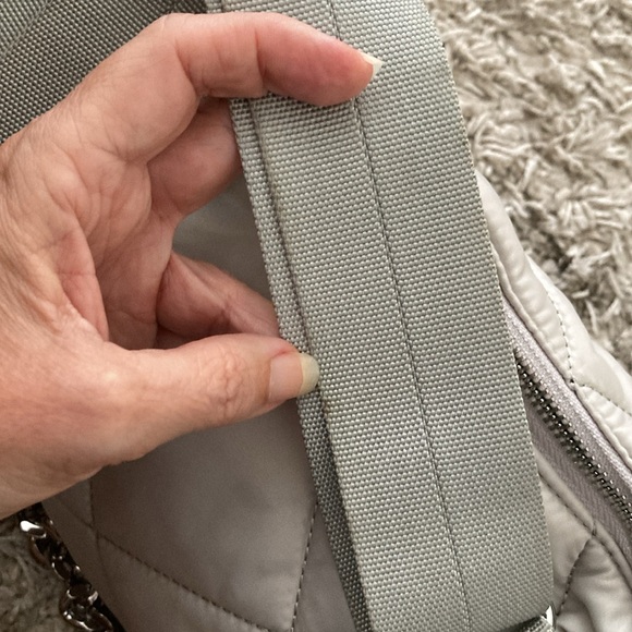 Lovely MZ Wallace quilted Madison handbag./French grey color/very good condn - Picture 8 of 17